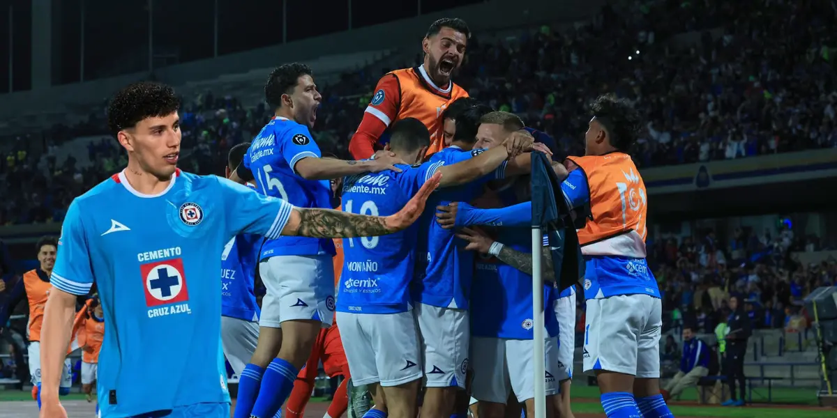 Jugadores celebrando vs América. Foto: Cruz Azul