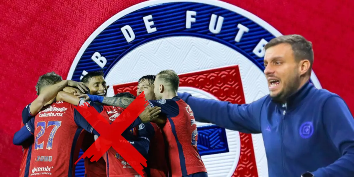 Jugadores de Cruz Azul abrazados, cruz roja y Martín Anselmi/Foto Cruz Azul.