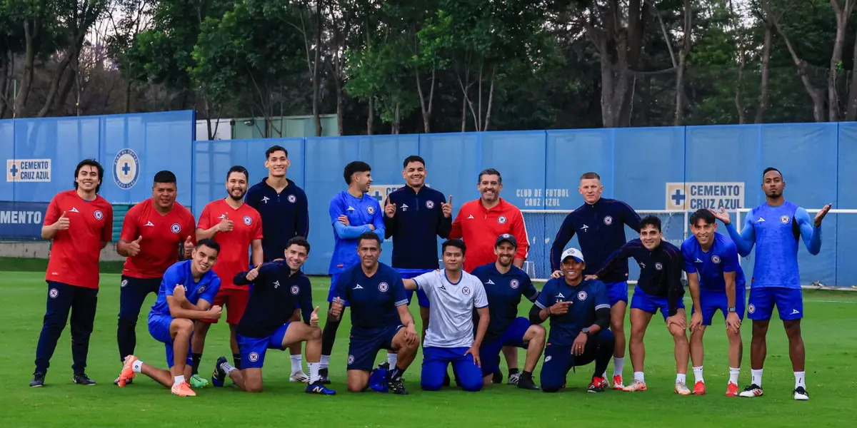 Jugadores de Cruz Azul en entrenamiento. Foto: Cruz Azul