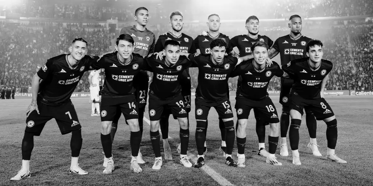 Jugadores de Cruz Azul en formación. Foto: El Universal