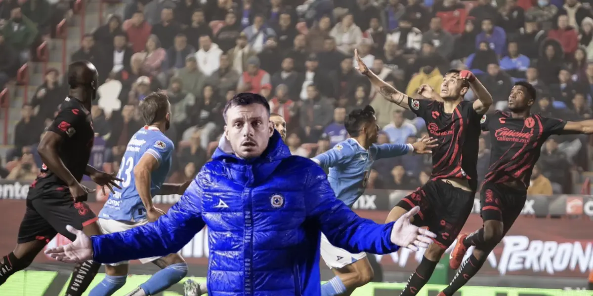 Jugadores de Cruz Azul y Xolos disputando y Martín Anselmi/ Foto Karen Castañeda Agencia 24 mm.