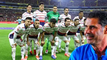 Jugadores de las Chivas en formación previo a partido. Foto: En Juego Deportes