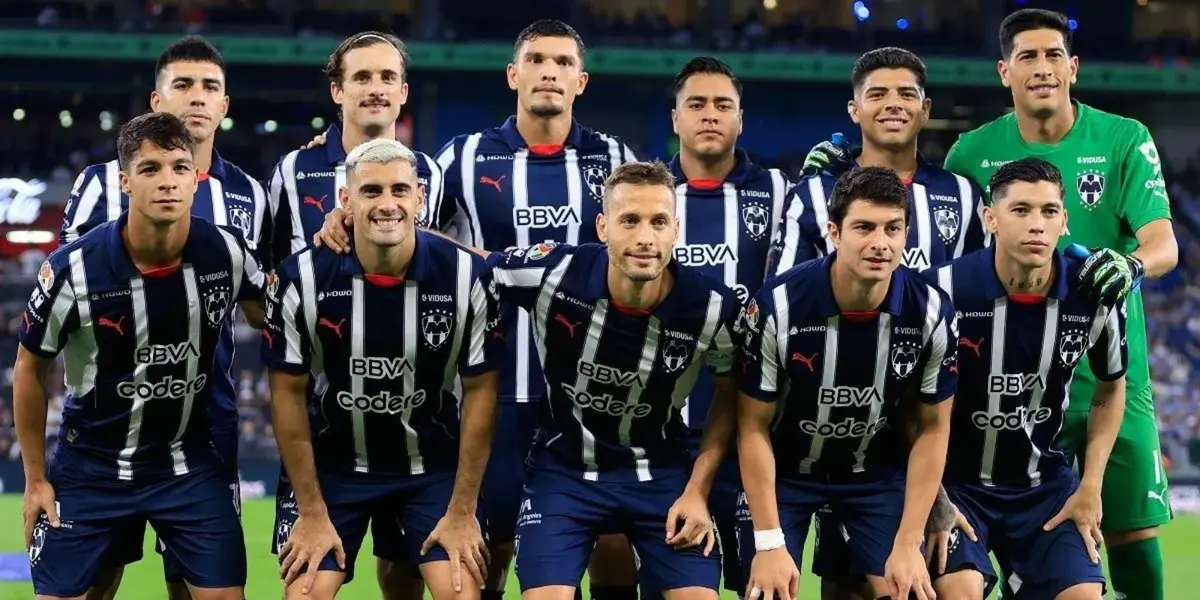 Jugadores de Rayados en formación Foto: Soy Fútbol