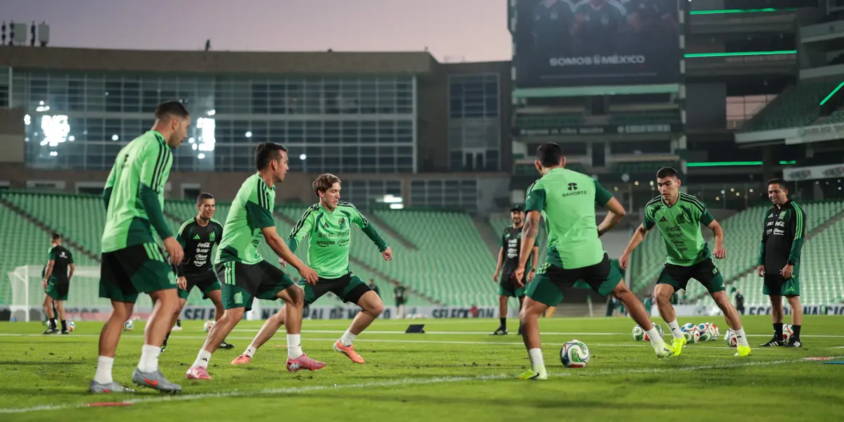 Jugadores en calentamiento. Foto: Selección Mexicana