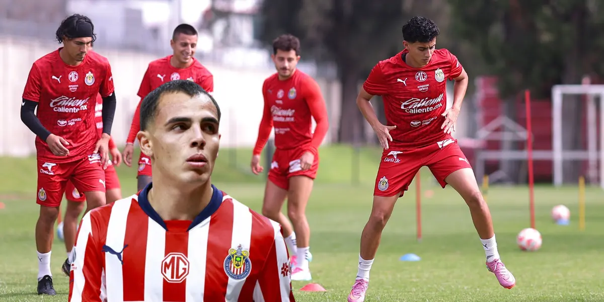 Jugadores en entreno, con Camberos al frente