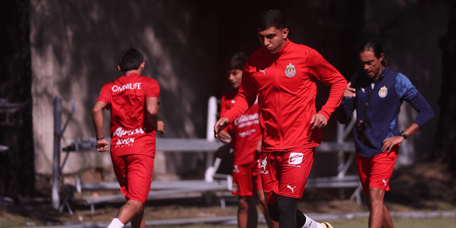 Jugadores en entreno. Foto: Chivas