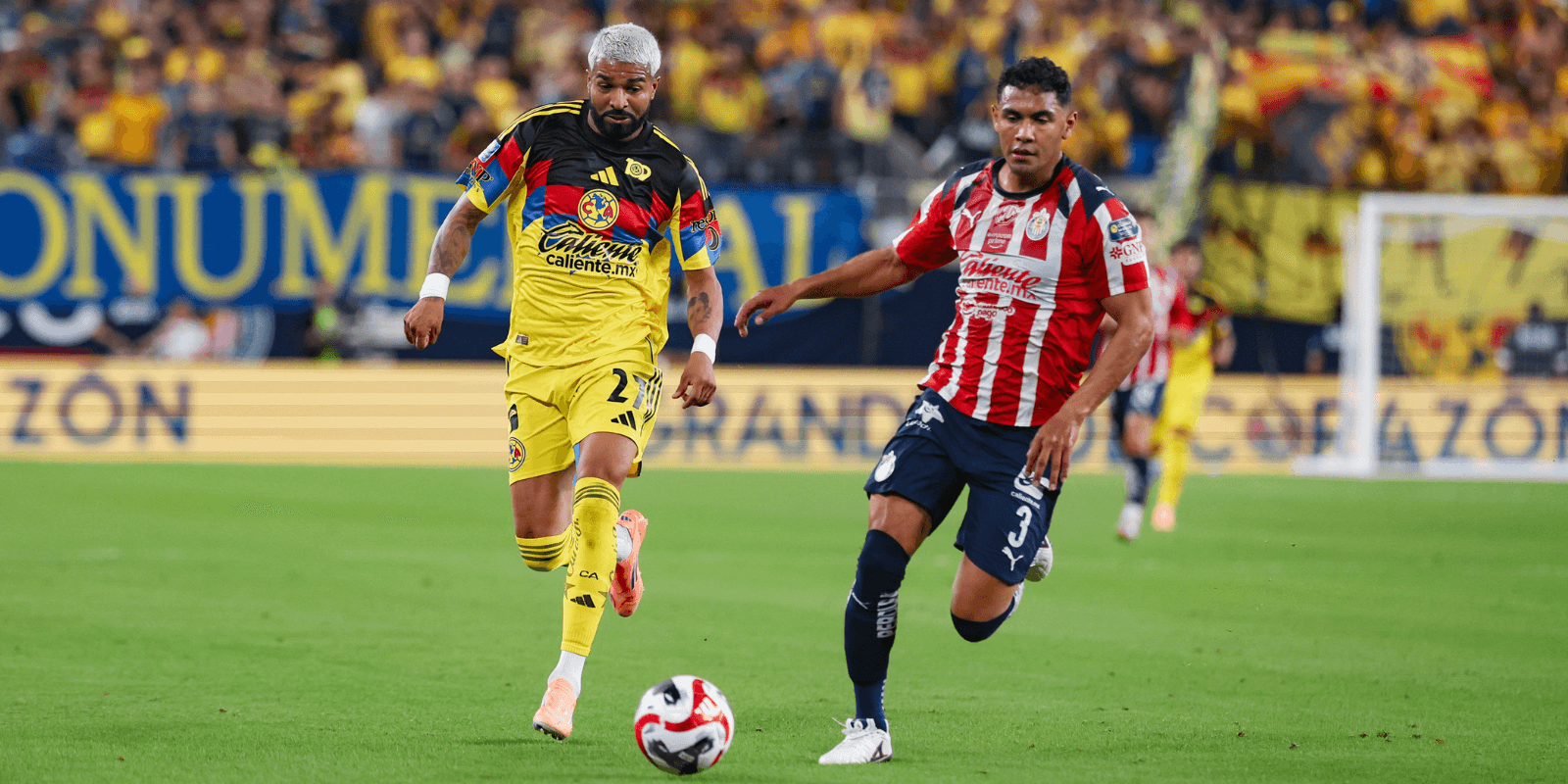 Jugadores en partido. Foto: Club América