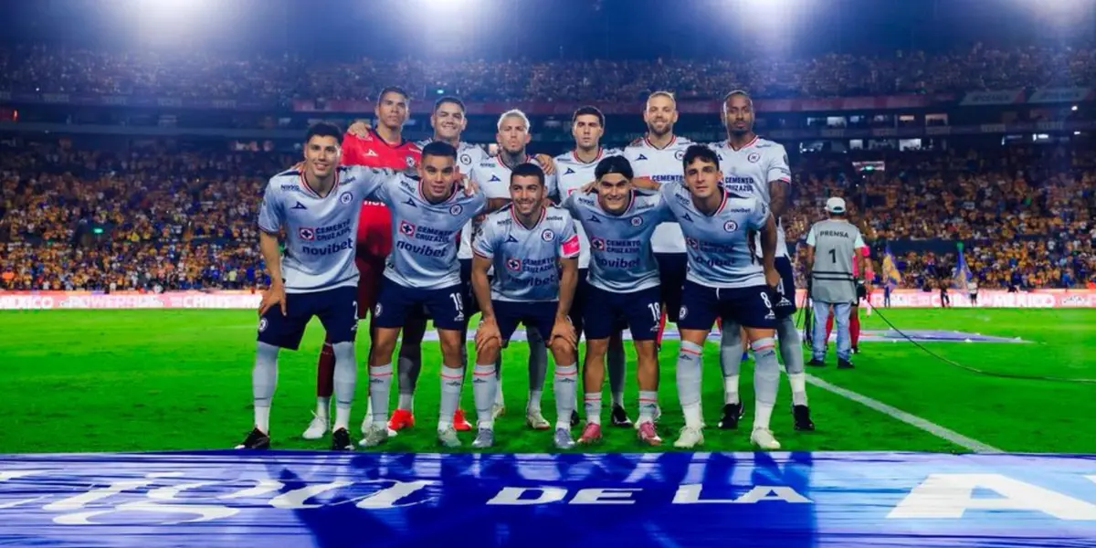 Jugadores en partido. Foto: Cruz Azul