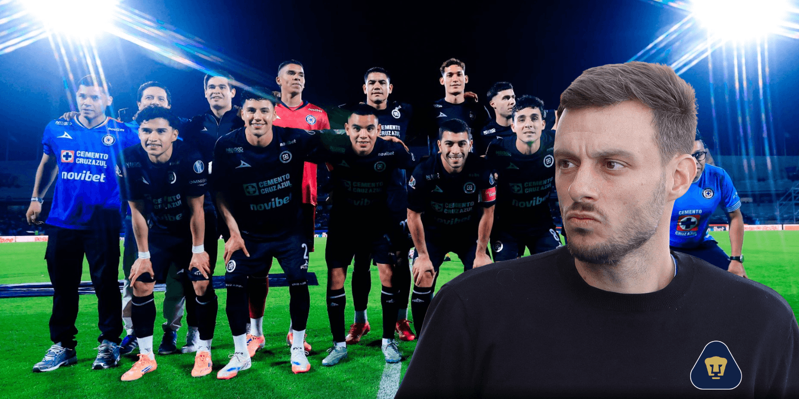 Jugadores en partido, foto de Cruz Azul, con Anselmi al frente