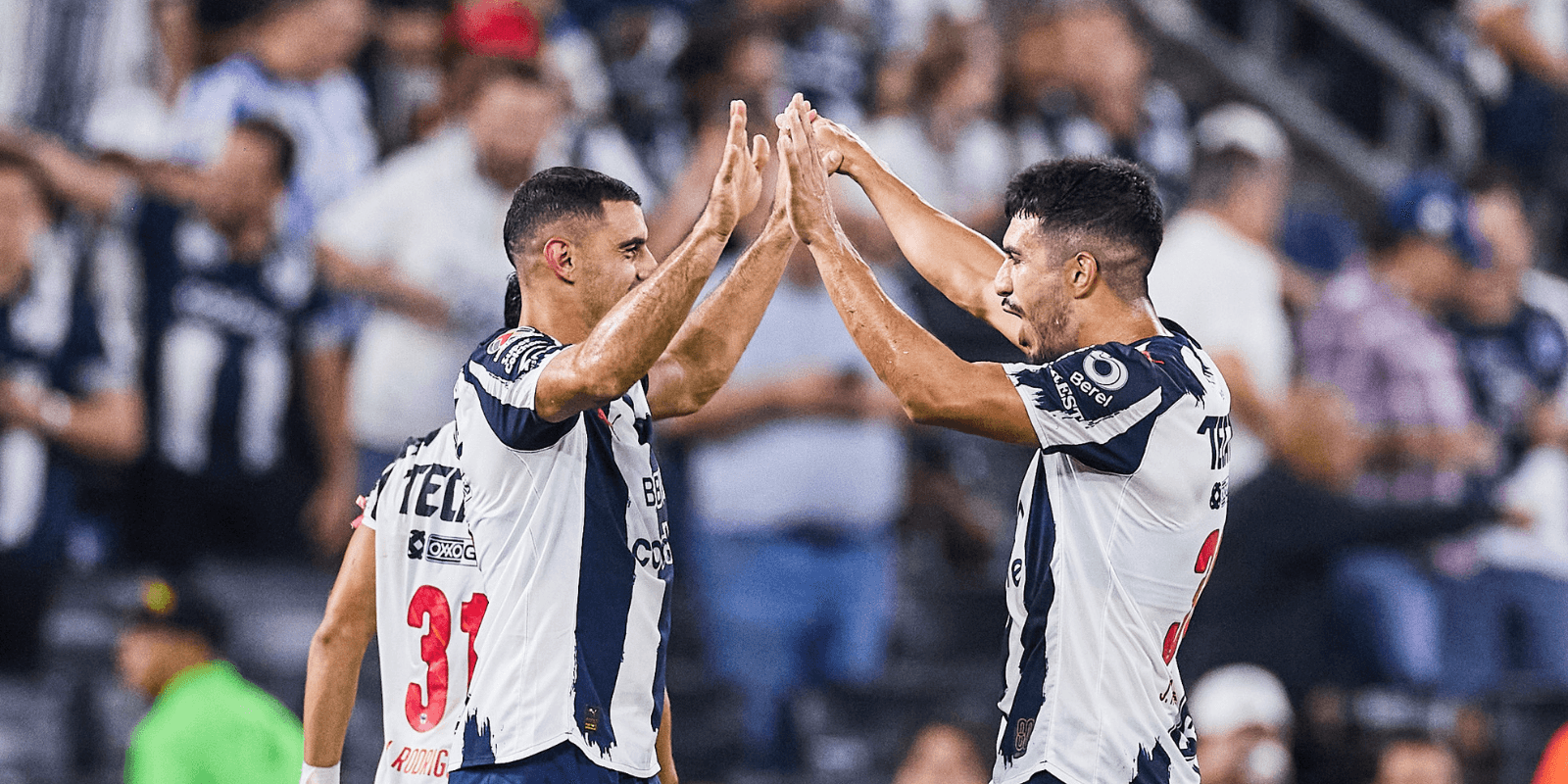 Jugadores en partido. Foto: Rayados