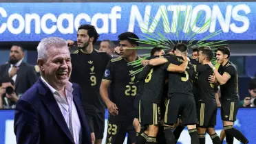 Jugadores festejando y Javier Aguirre riendo/ Foto El Mañana de Reynosa.