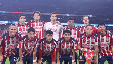 Jugadores previo a partido. Foto: Chivas