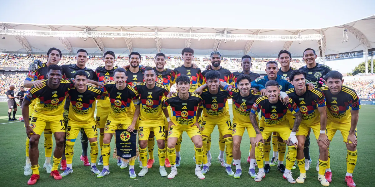 Jugadores previo a partido. Foto: Club América