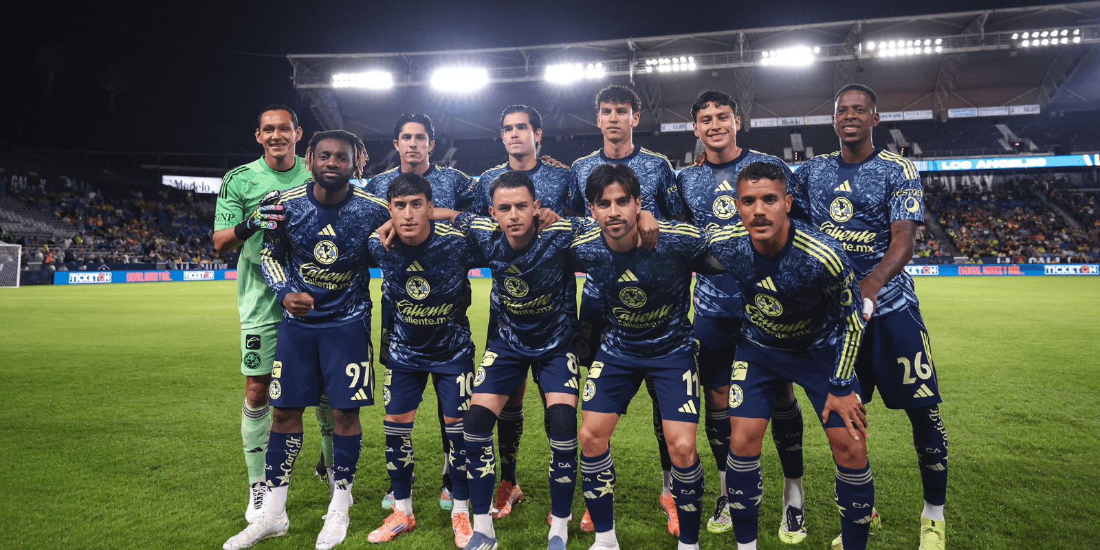 Jugadores previo a partido. Foto: Club América