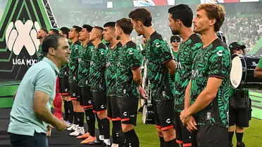 Jugadores previo a partido. Foto: Liga MX