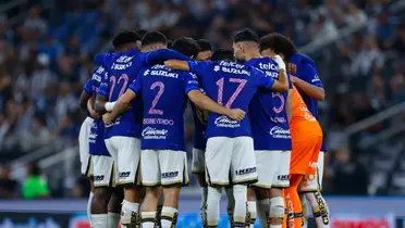Jugadores previo a partido. Foto: Pumas