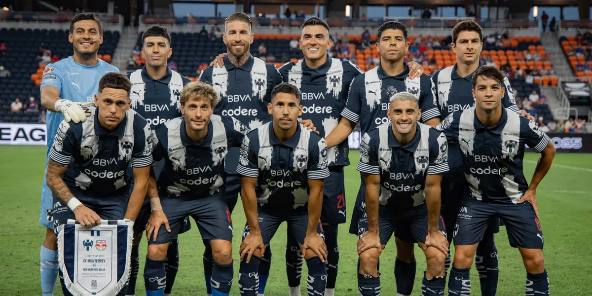 Jugadores previo a partido. Foto: Rayados