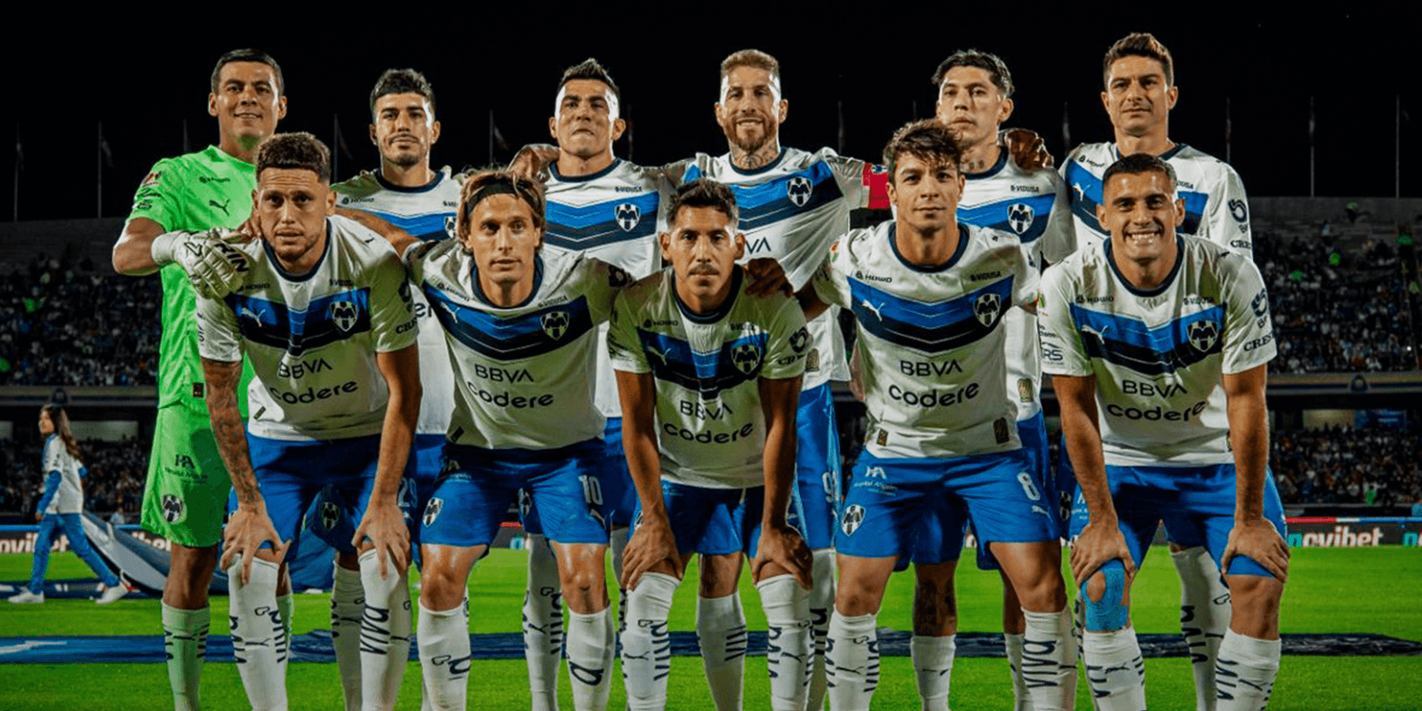Jugadores previo a partido. Foto: Rayados