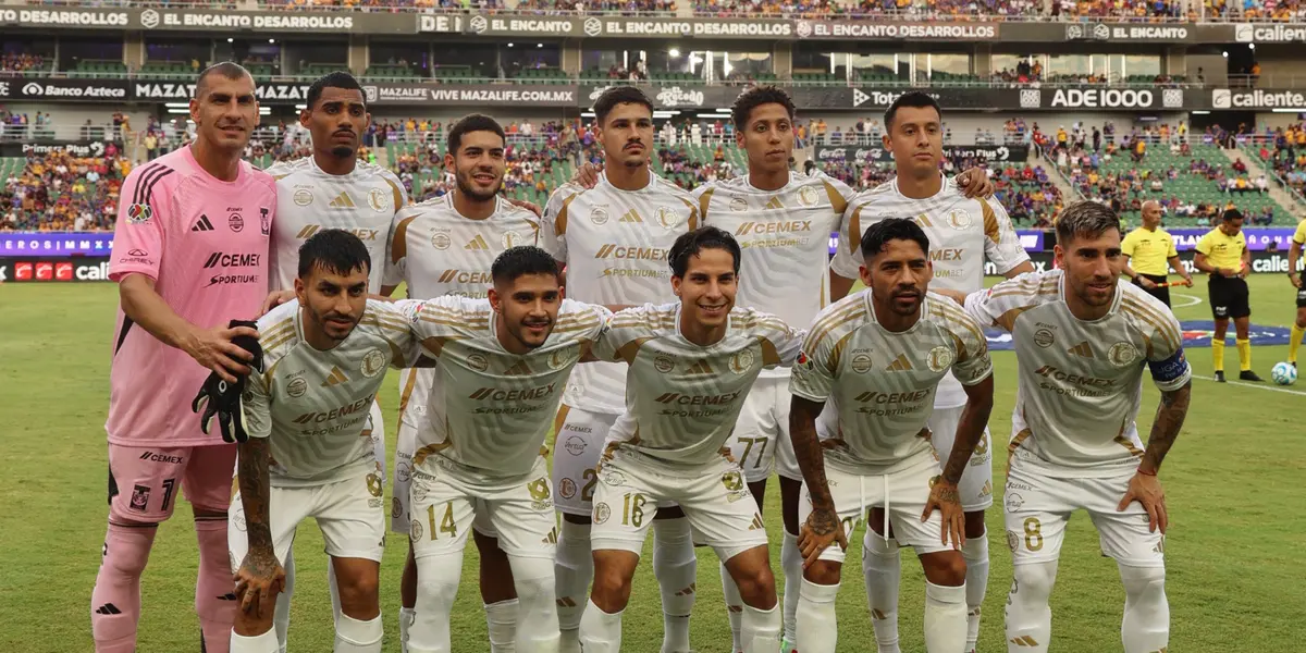 Jugadores previo a partido. Foto: Tigres