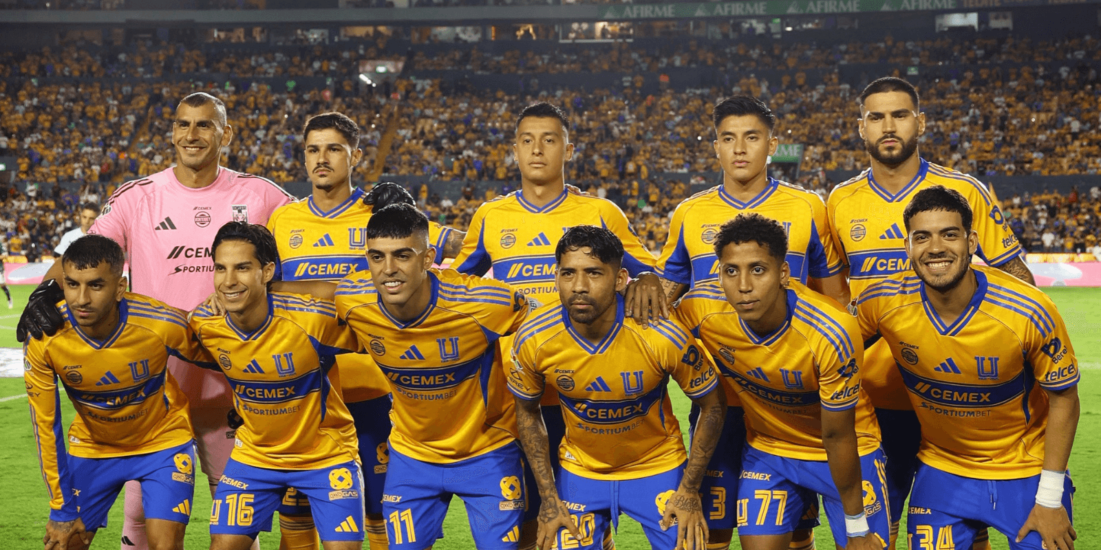 Jugadores previo a partido. Foto: Tigres