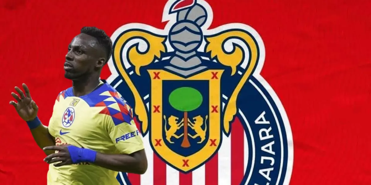 Julián Quiñones junto al escudo de Chivas / FOTO MARCA