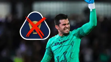 Julio González y escudo de Pumas con cruz en medio/Foto ESPN.