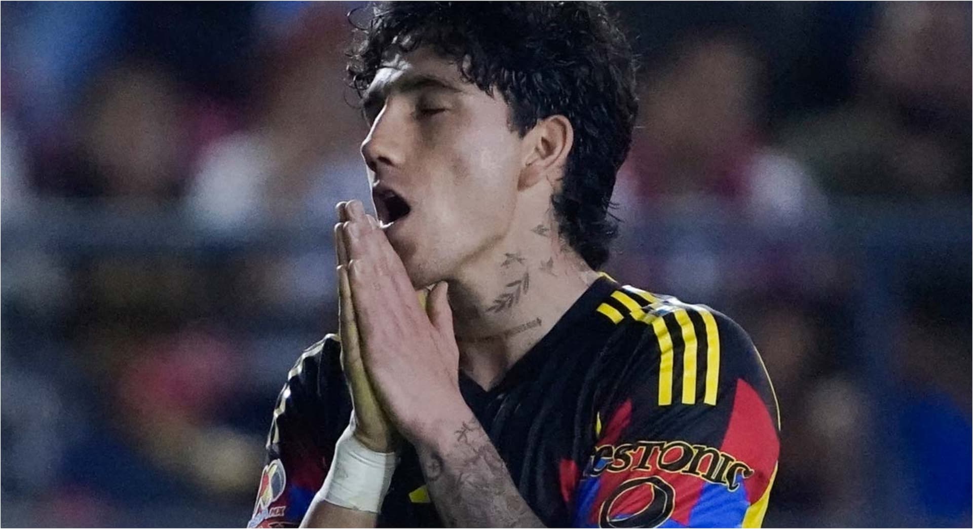 Kevin ha sido abucheado por la afición azulcrema en el estadio tras el partido ante el Olimpia