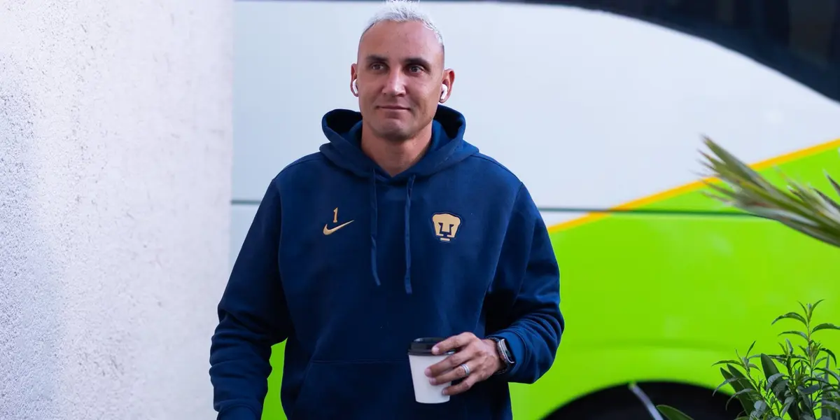 Keylor en llegada a partido. Foto: Pumas