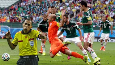 La Comisión de Árbitros salió al quito por el silbante del Rayados vs Toluca.