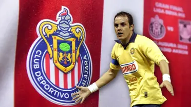 Logo de Chivas y Cuauhtémoc Blanco/Foto Rebaño Pasión.