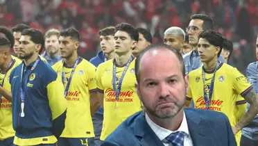 Luis García y futbolistas del América detrás/ Foto Getty Images.