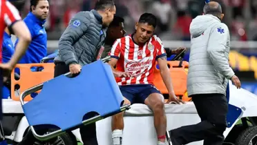 Luis Romo saliendo del Chivas vs Xolos / FOTO TV AZTECA