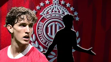 Marcel Ruiz junto a futbolista incógnito / FOTO SOY FÚTBOL