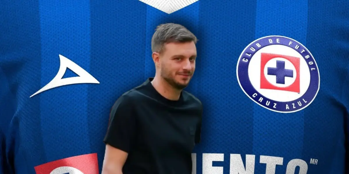 Martín Anselmi y jersey de Cruz Azul/ Foto Pirma.