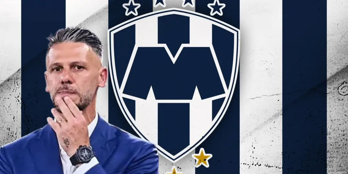 Martín Demichelis junto al escudo de Rayados / FOTO LA PÁGINA MILLONARIA