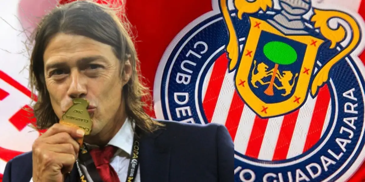 Matías Almeyda junto al escudo de Chivas / FOTO ESPN URUGUAY