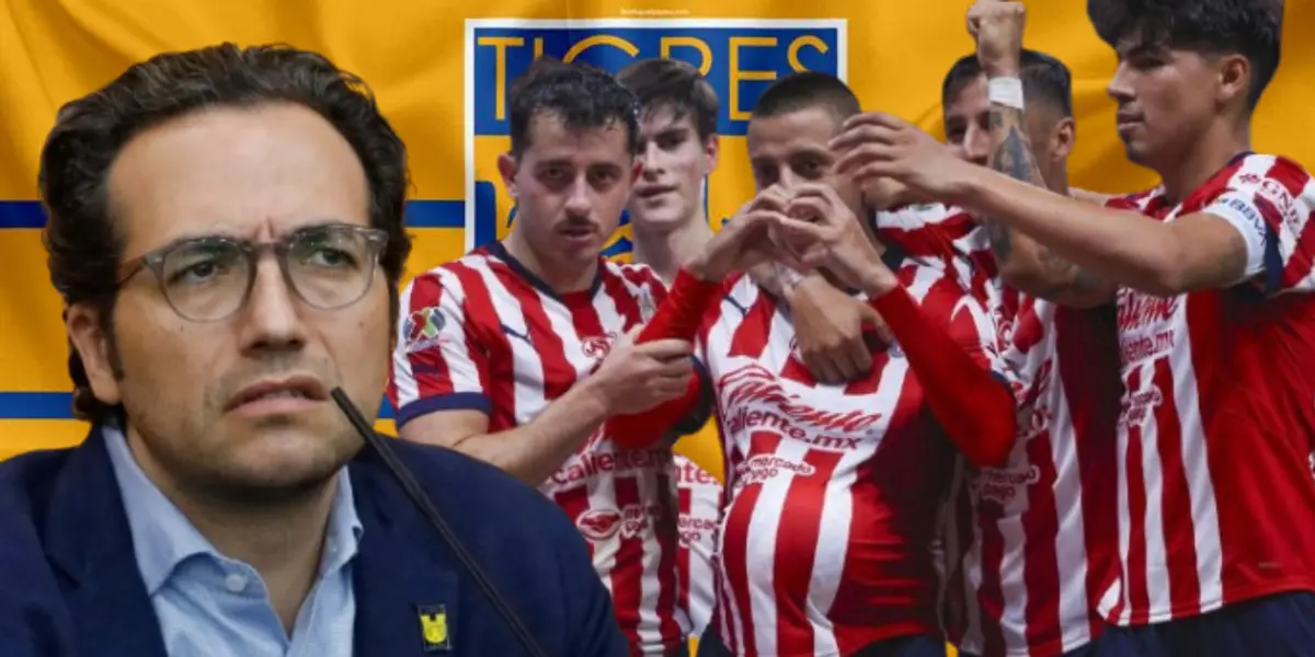 Mauricio Culebro junto a futbolistas de Chivas / FOTO MILENIO