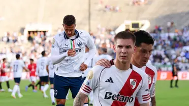 Nelson Deossa y jugadores de River Plate/ Foto San Cadilla El Norte.