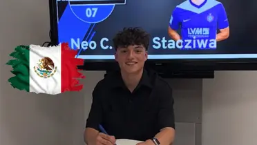 Neo Lima firmando su contrato con el Paderborn / FOTO EMBAJADORES AZTECAS
