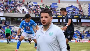 Nicolás Larcamón y jugadores disputando partido/ Foto El Sol de Zacatecas.