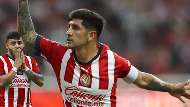 No creerás el futbolista de Chivas que pinta para arrebatarle el lugar a Guzmán