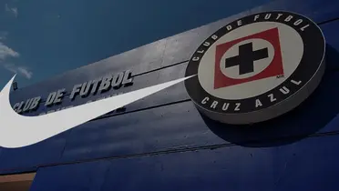 Noria de fondo, foto de Vía MX, con logo de Nike al frente