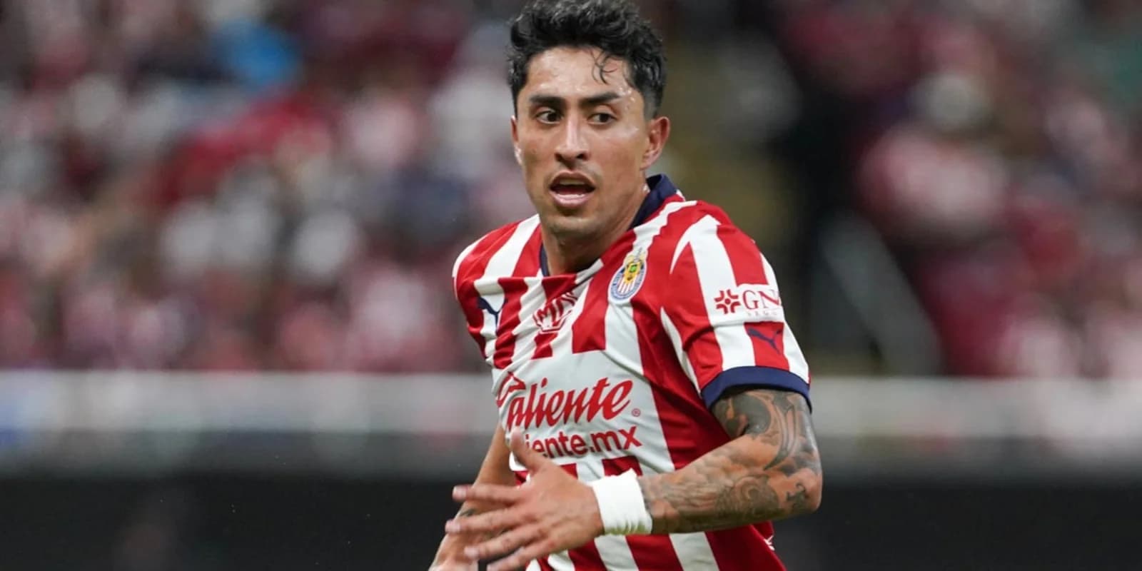 Omar Govea lanza una dura autocrítica a pesar de la victoria de Chivas sobre Mazatlán