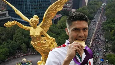 Oribe Peralta con medalla de oro y Ángel de la Independencia/Foto Quadratín Guerrero.