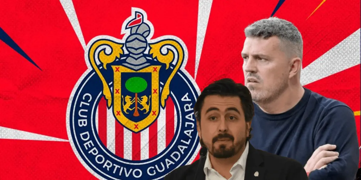 Óscar Juneynt de brazos cruzados y Amaury Vergara/ Foto 'X'.