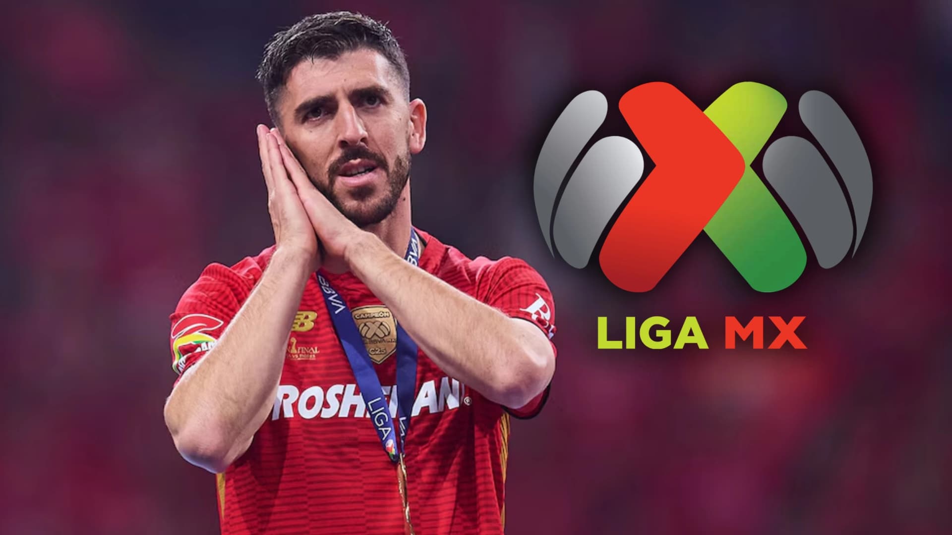 Paulinho festejando el título con la Liga MX