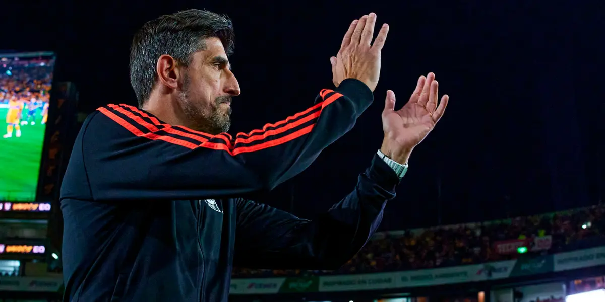 Paunoviç en partido como DT de Tigres. Foto: TV Azteca