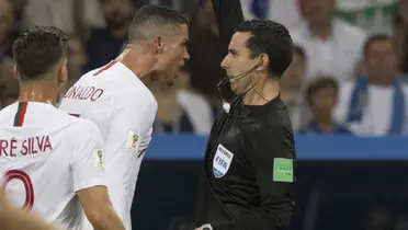 Ramos pitando vs CR7. Foto: Récord