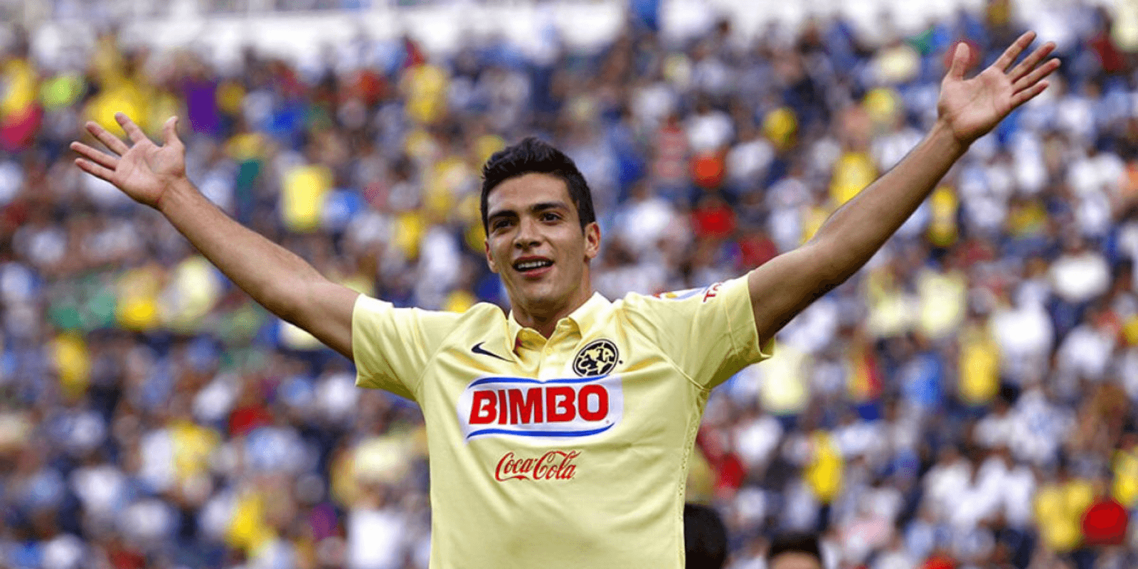 Raúl en partido con América. Foto: Récord