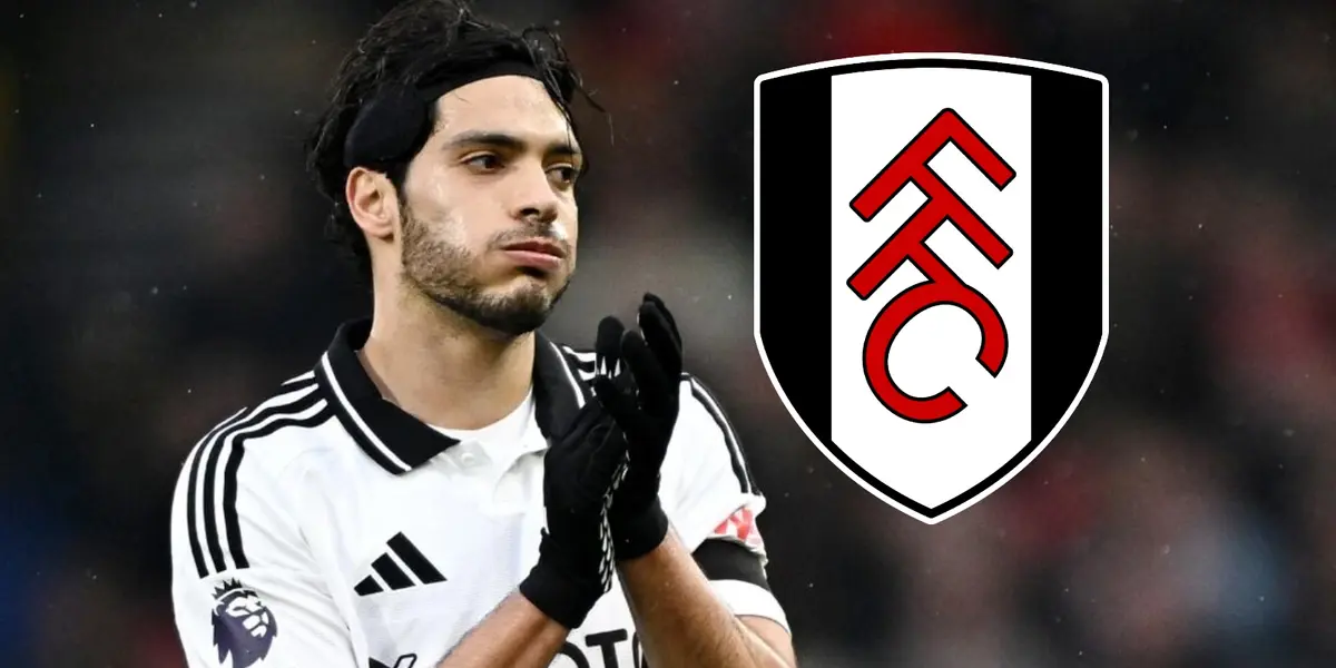 Raúl Jiménez junto al escudo del Fulham / FOTO LA RAZÓN MÉXICO